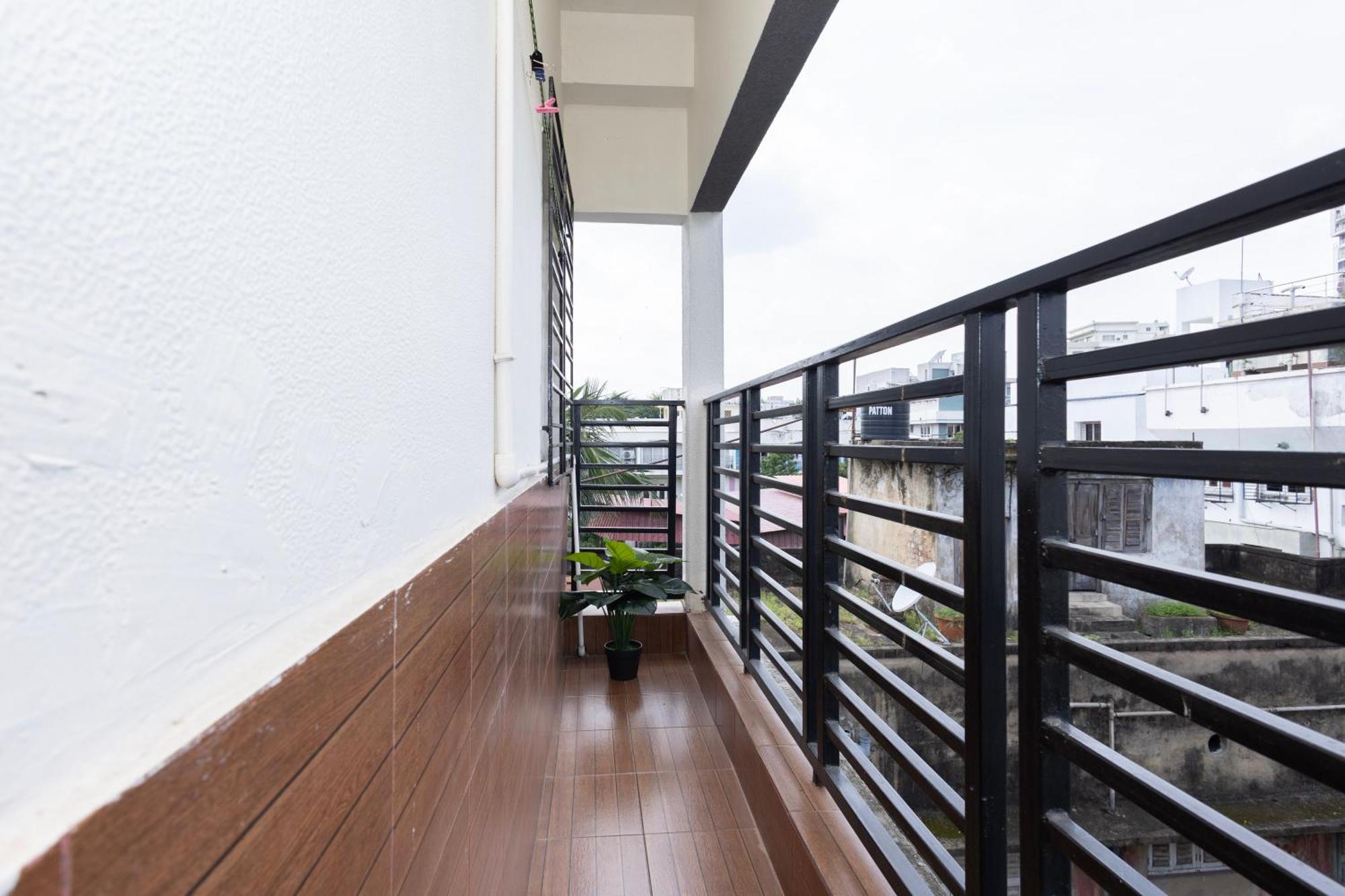 Lakeside Suites Kolkata Exterior photo